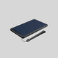 Sandberg Urban Solar Powerbank 10000 ohne Verpackung seitlich Hintergrund Grau