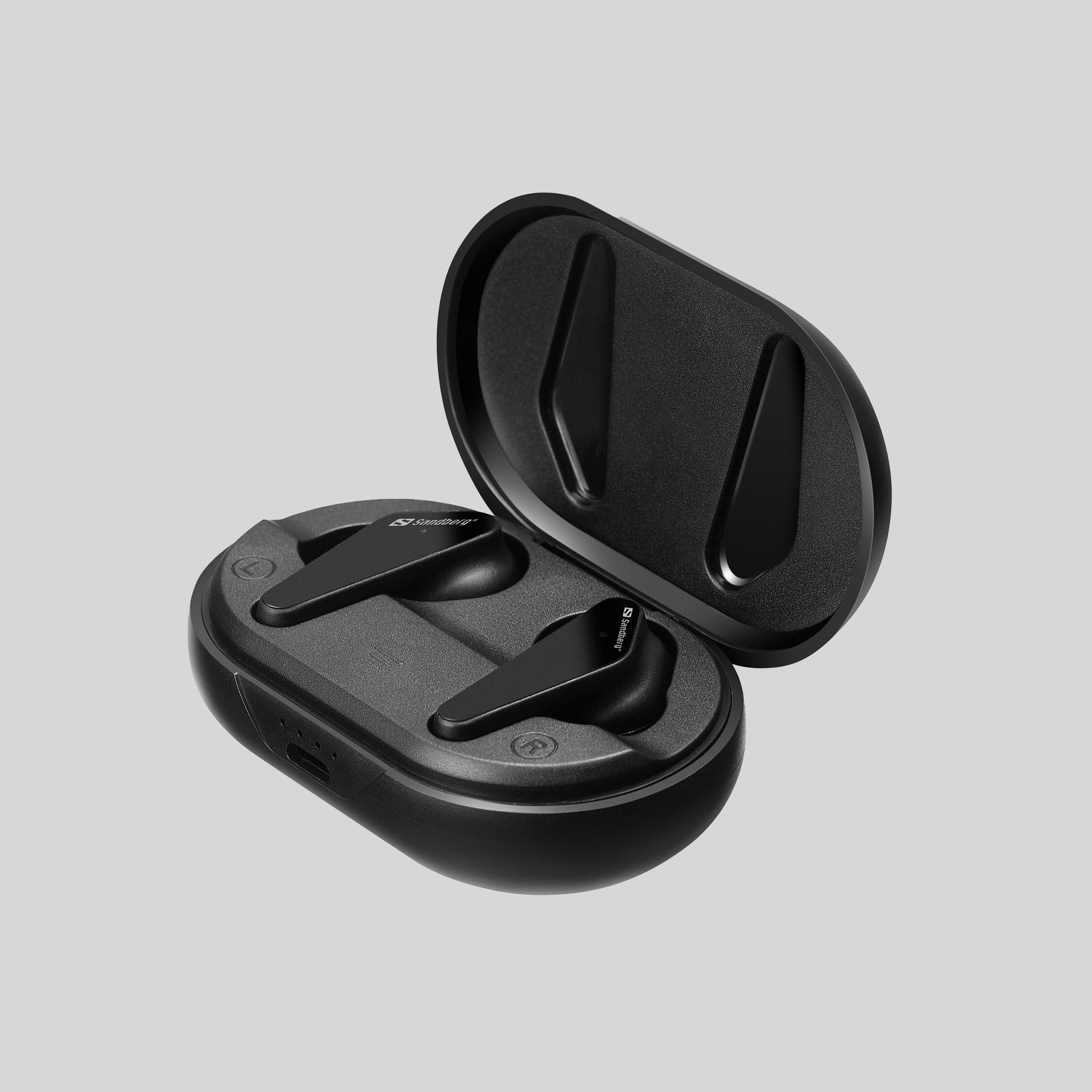 Sandberg Bluetooth Earbuds Touch Pro im Case seitlich Hintergrund Grau
